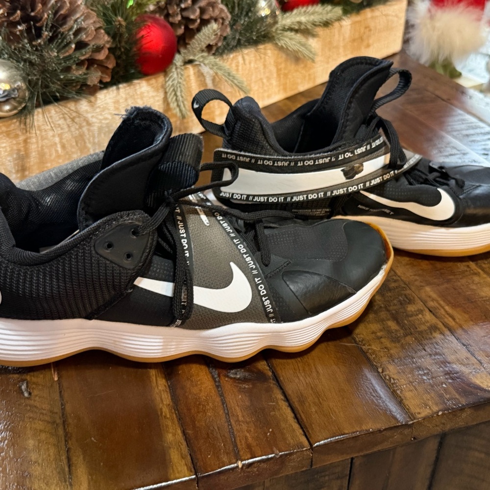 Nike Hyperset womens volleyball shoes size 11 - Picture 3 of 7